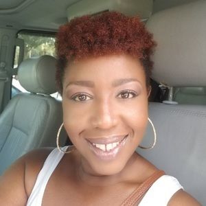 Meet your Posher, Shana